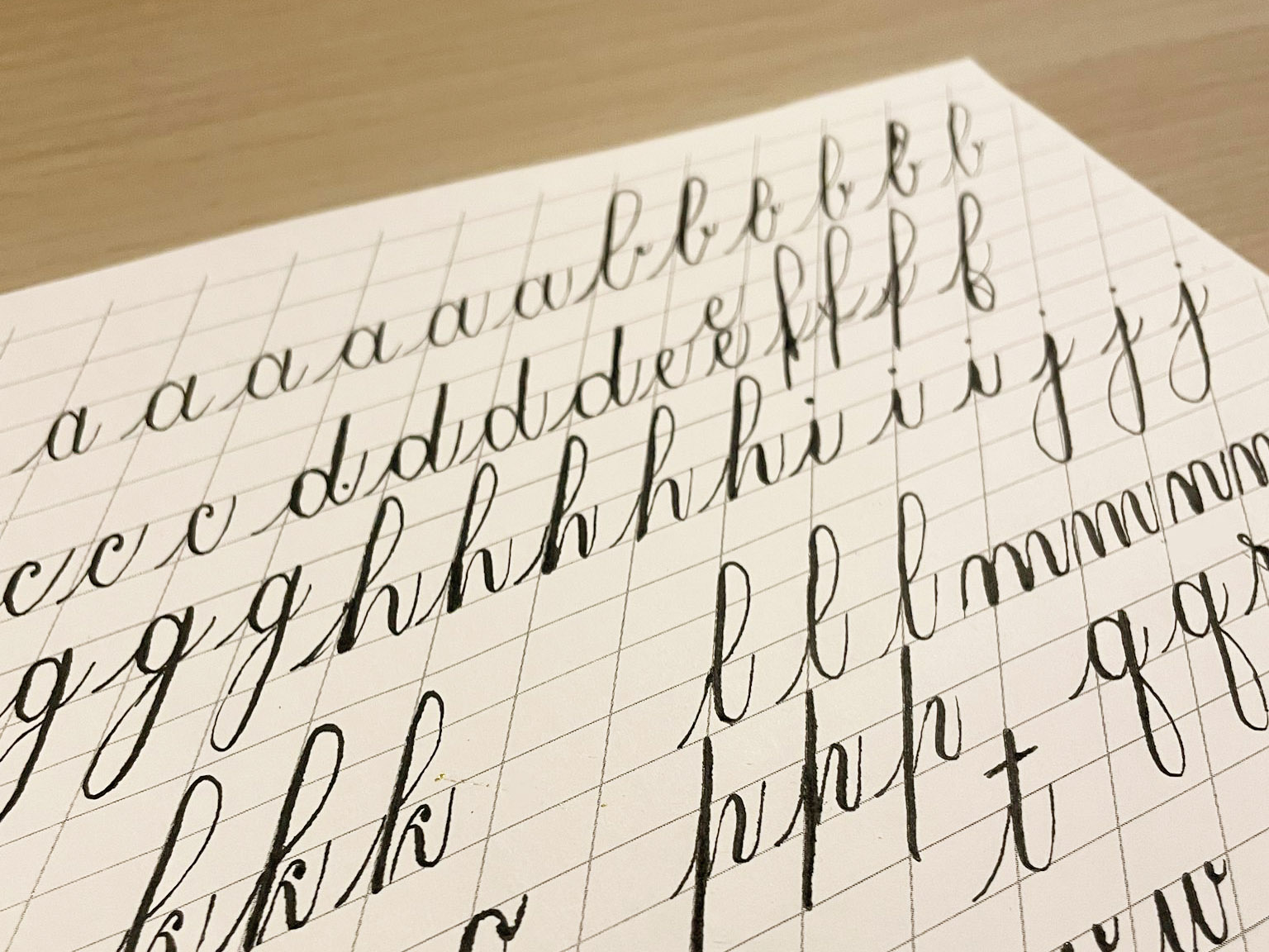 Calligraphy vs. Hand Lettering: Understanding the Differences - CalligraFit